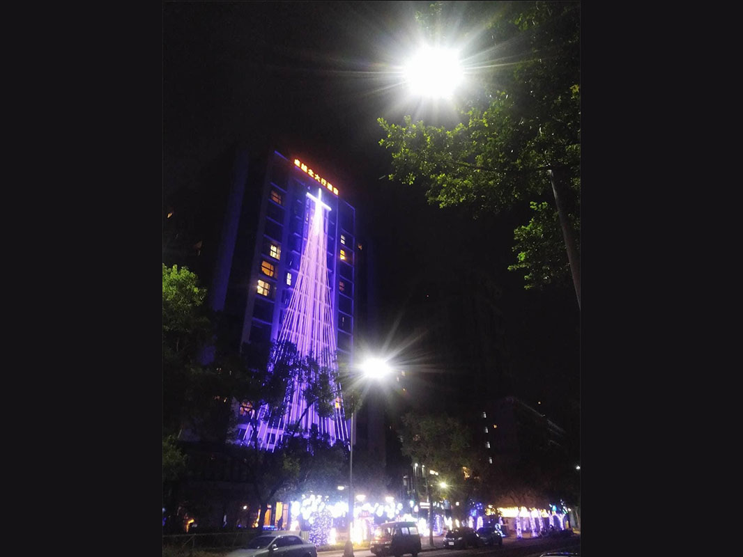 北大卓越 要有光 水管燈實景圖