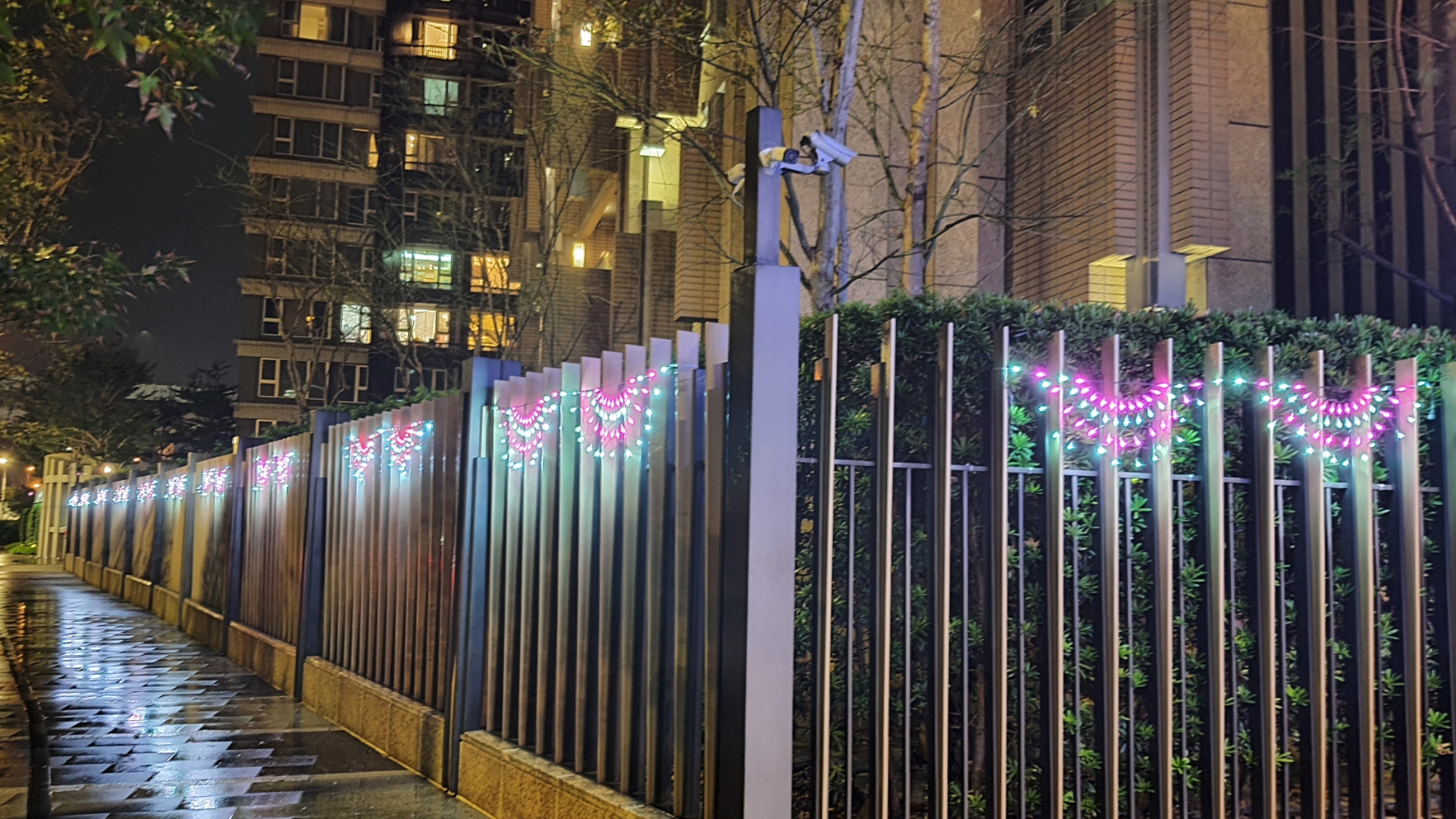 聖誕燈 粉白光布幕燈